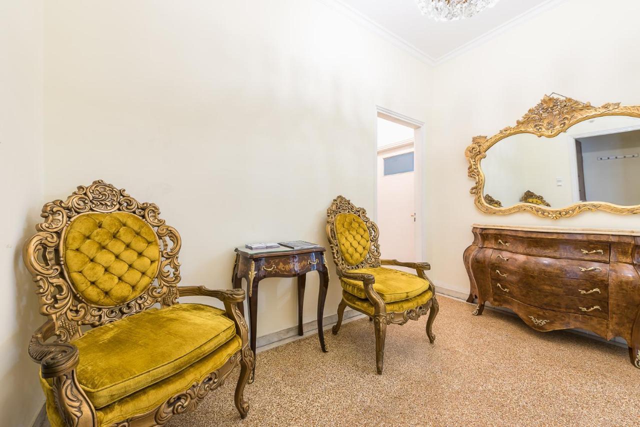 Victoria Queens Palace Apartments Athens Exterior photo